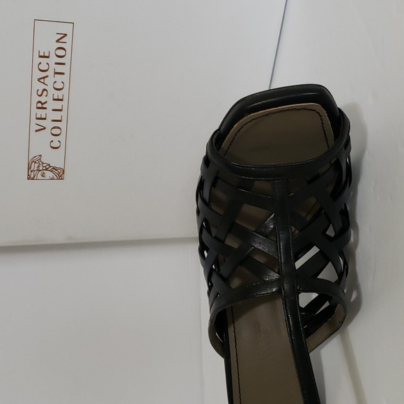 Versace Collection T-Strap Sandals *RARE* - Picture 7 of 13